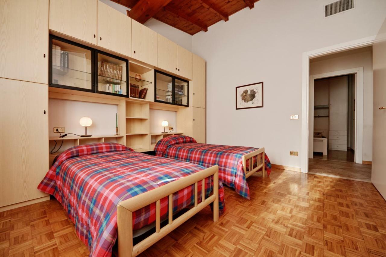 Villa Mira Lonato Esterno foto